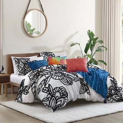Full/Queen White Cotton Floral Tufted Duvet Set with Shams