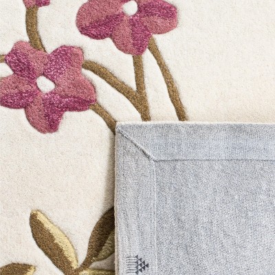 Ivory and Purple Floral Hand-Tufted Wool Accent Rug 2' x 3'