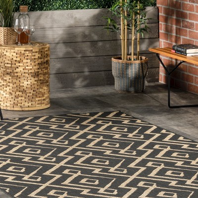 Charcoal Trellis Reversible Synthetic Area Rug - Easy Care, 5x8 Feet
