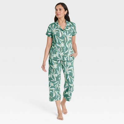 Image of Women's Cloud Knit Short Sleeve Notch Collar Top and Cropped Pants Pajama Set - Auden™ Green/Floral XL