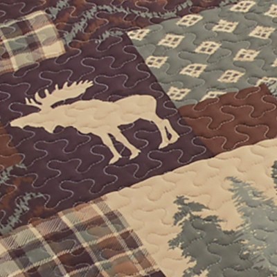 Full Winter Multicolor Patchwork Deer and Moose Quilt