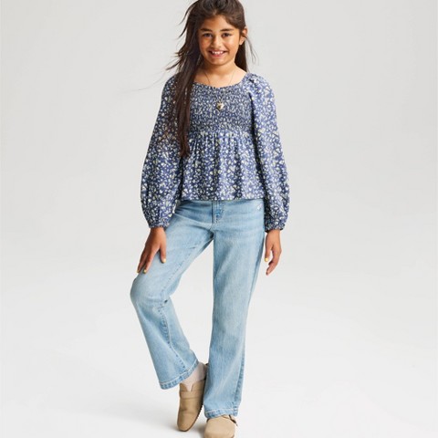Детская рубашка Cat & Jack Girls' Long Sleeve Smocked Floral Printed Top, цвет: С принтом