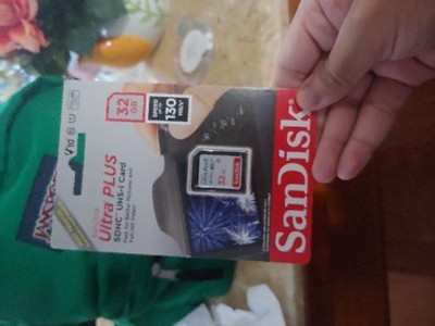 SanDisk Extreme PLUS 32GB SD USH-I Memory Card