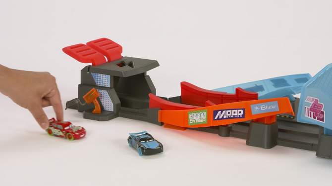 Disney and Pixar Cars Glow Racers Launch &#38; Criss-Cross Playset, 2 of 8, play video