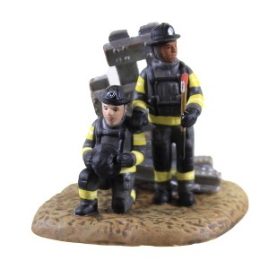 Department 56 Accessory 3.0 Inch Heartfelt Valor American Pride Village Accessories - 1 of 3