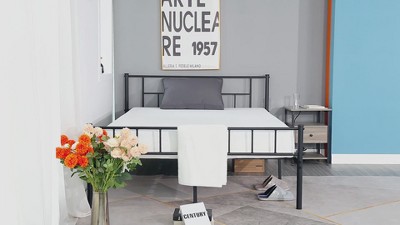 Full Size White Gel Memory Foam Mattress with Cooling Feature