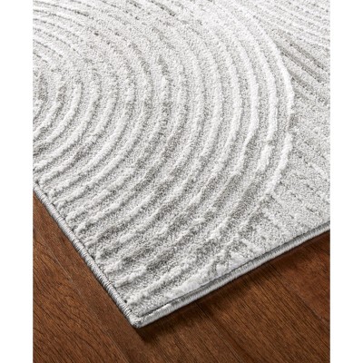 Maya Gray High-Low Texture Synthetic Area Rug 5'2" x 7'2"