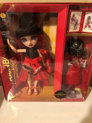  Rainbow High Fantastic Fashion Ruby Anderson - Red 11” Fashion  Doll and Playset with 2 Complete Doll Outfits, and Fashion Play  Accessories, Great Gift for Kids 4-12 Years Old : Toys & Games