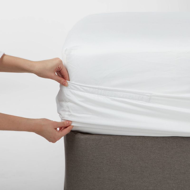 300 Thread Count Ultra Soft Fitted Sheet - Threshold&#153;, 6 of 11