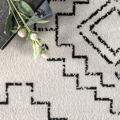 Reversible Moroccan Tribal Design Gray 4' x 6' Synthetic Area Rug