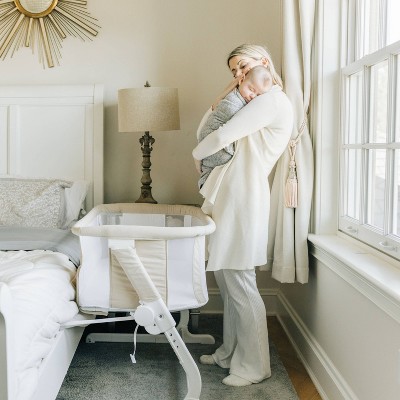 Baby Delight Beside Me Dreamer Bassinet &amp; Bedside Sleeper - Organic Oat