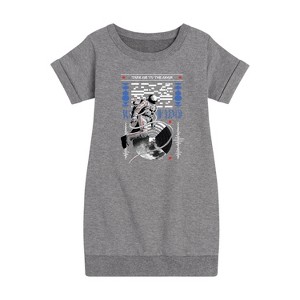 - MTV - Take Me To The Moon Person Graphic Short Sleeve Fleece Dress - 1 of 3