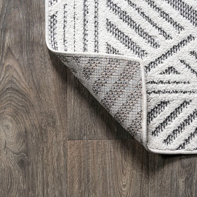 Jordan Ivory Geometric Synthetic 3'x5' Indoor/Outdoor Rug