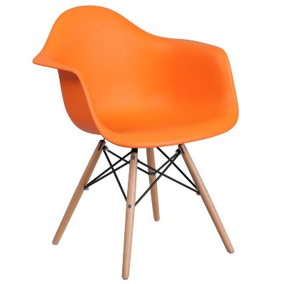 Merrick Lane Polypropylene Accent Chair with Gently Curved Arms and Metal Braced Wooden Legs