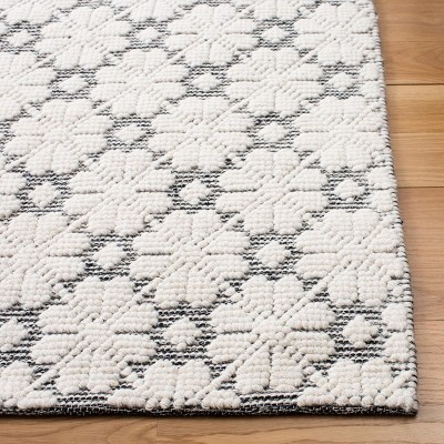 Ivory and Black Hand-knotted Wool 4' x 6' Shag Rug