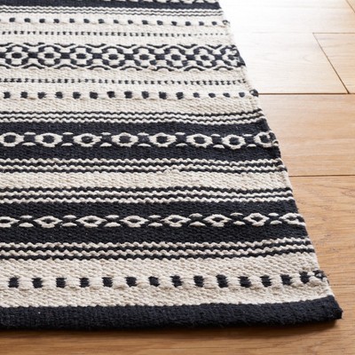 Black and Ivory 4' x 6' Handmade Cotton Area Rug