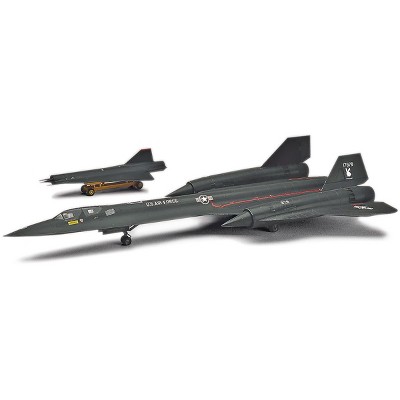 Plastic Model Kit-SR-71A Blackbird 1:71