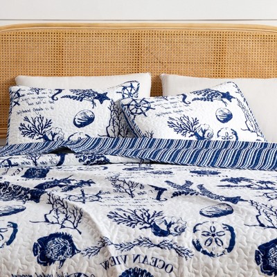 Photo 1 of Great Bay Home Coastal Beach Reversible Quilt Set With Shams