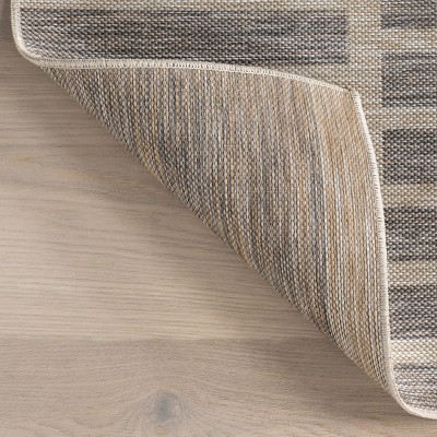 Light Grey Geometric Synthetic 4' x 6' Outdoor Area Rug