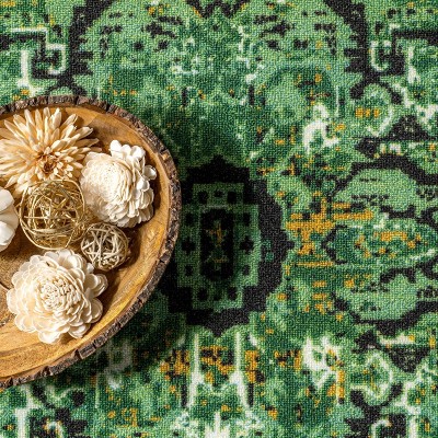 Handmade Easy-Care Green Synthetic 4' x 6' Rectangular Rug