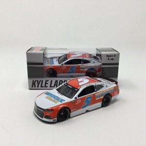 Kyle Larson 2021 Hendrickcars.com Darlington 1:64 NASCAR Diecast Action - 1 of 2