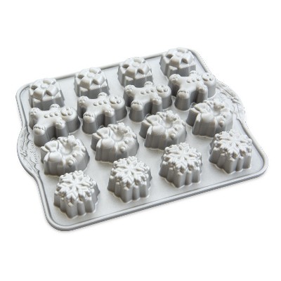 Nordic Ware Holiday Teacakes Cakelet Pan