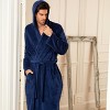 Alexander Del Rossa Men's Lightweight Fleece Robe with Hood, Soft Bathrobe - 3 of 4