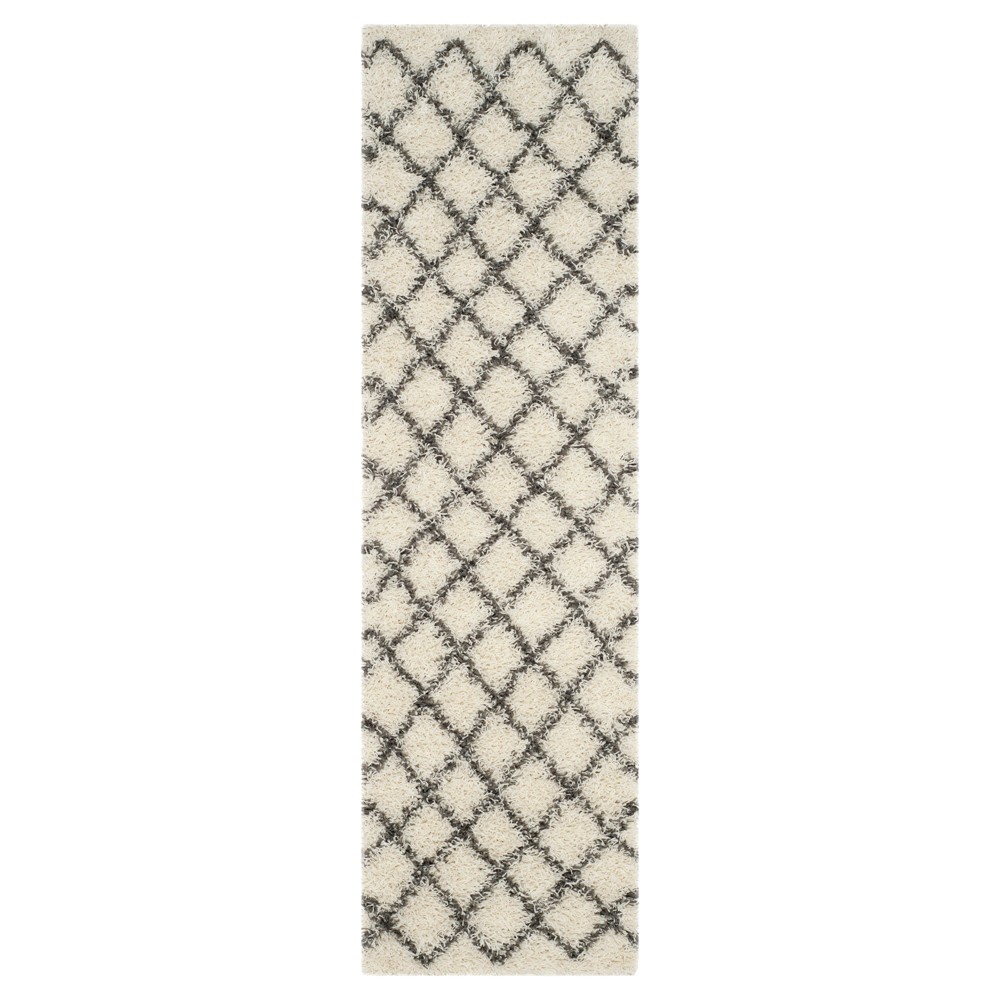 Ivory/Dark Gray Geometric Loomed Runner - (2'3inx8' Runner) - Safavieh