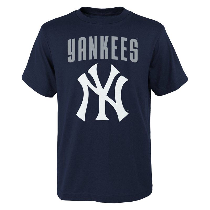 MLB New York Yankees Boys&#39; Oversize Graphic Core T-Shirt, 1 of 2