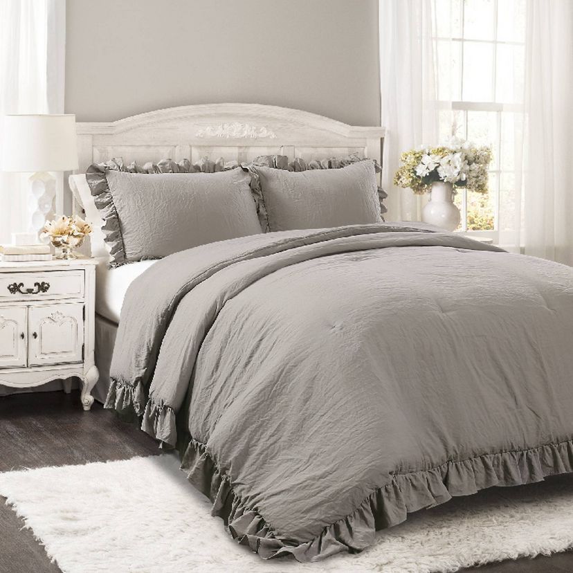 Reyna Collection - Lush Décor