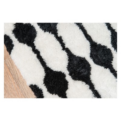 Black and Ivory Hand-Tufted Shag Area Rug 2' x 3'