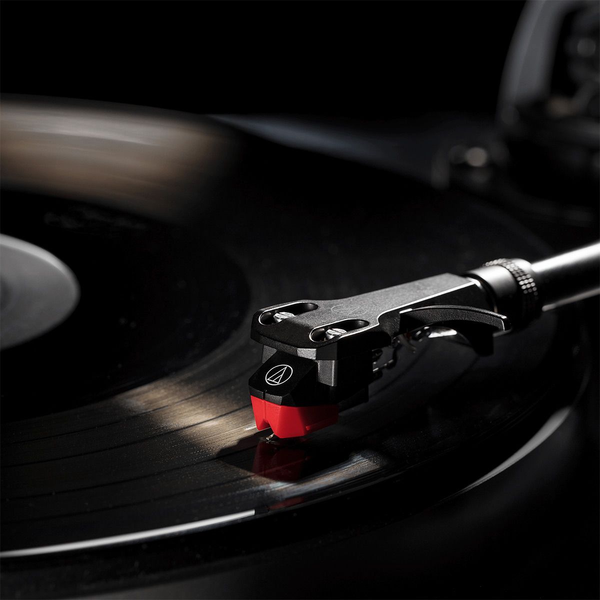 Audio-Technica AT-VM95ML/H Headshell & MM Cartridge Combo Kit - thumbnail 4