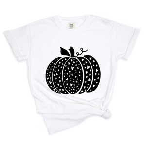 Simply Sage Market Heart Pumpkin Garment Dyed Tee - 1 of 4