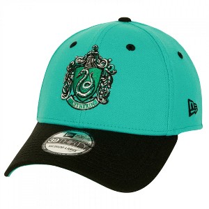 Adult Harry Potter Slytherin Crest New Era 39Thirty Fitted Hat - 1 of 4