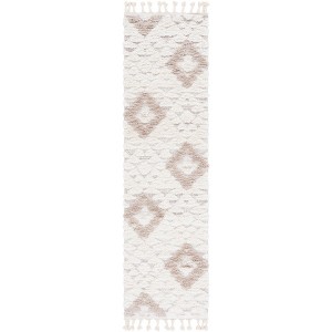 Moroccan Tassel Shag MTS688 Power Loomed Indoor Rugs - Safavieh - 1 of 4