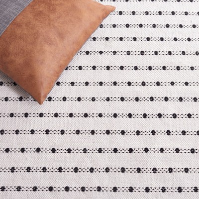 Coastal Charm Black & Ivory Cotton Handwoven Rug - 3x5 Feet