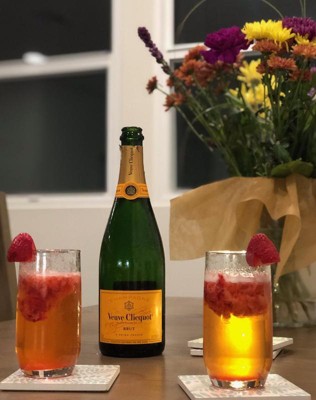 Veuve Clicquot Brut 750 ml - Applejack