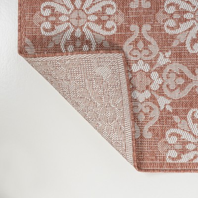 Salmon and Cream Synthetic Reversible 4' x 6' Area Rug