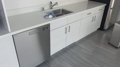 Silver Stainless Steel Touchless Motion Sensor Trash Can with Pet Lock