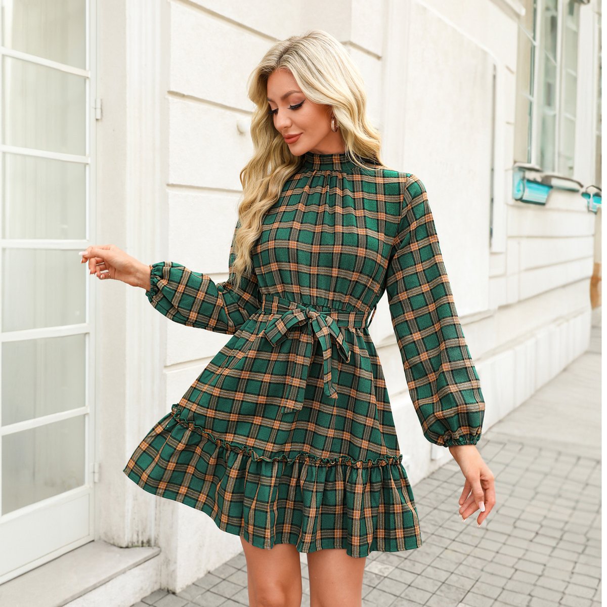Женские платья Cupshe Women's Festive Green Plaid Tiered Ruffle Waist Tie Belt Mini Dress-XL-Green — фото 4