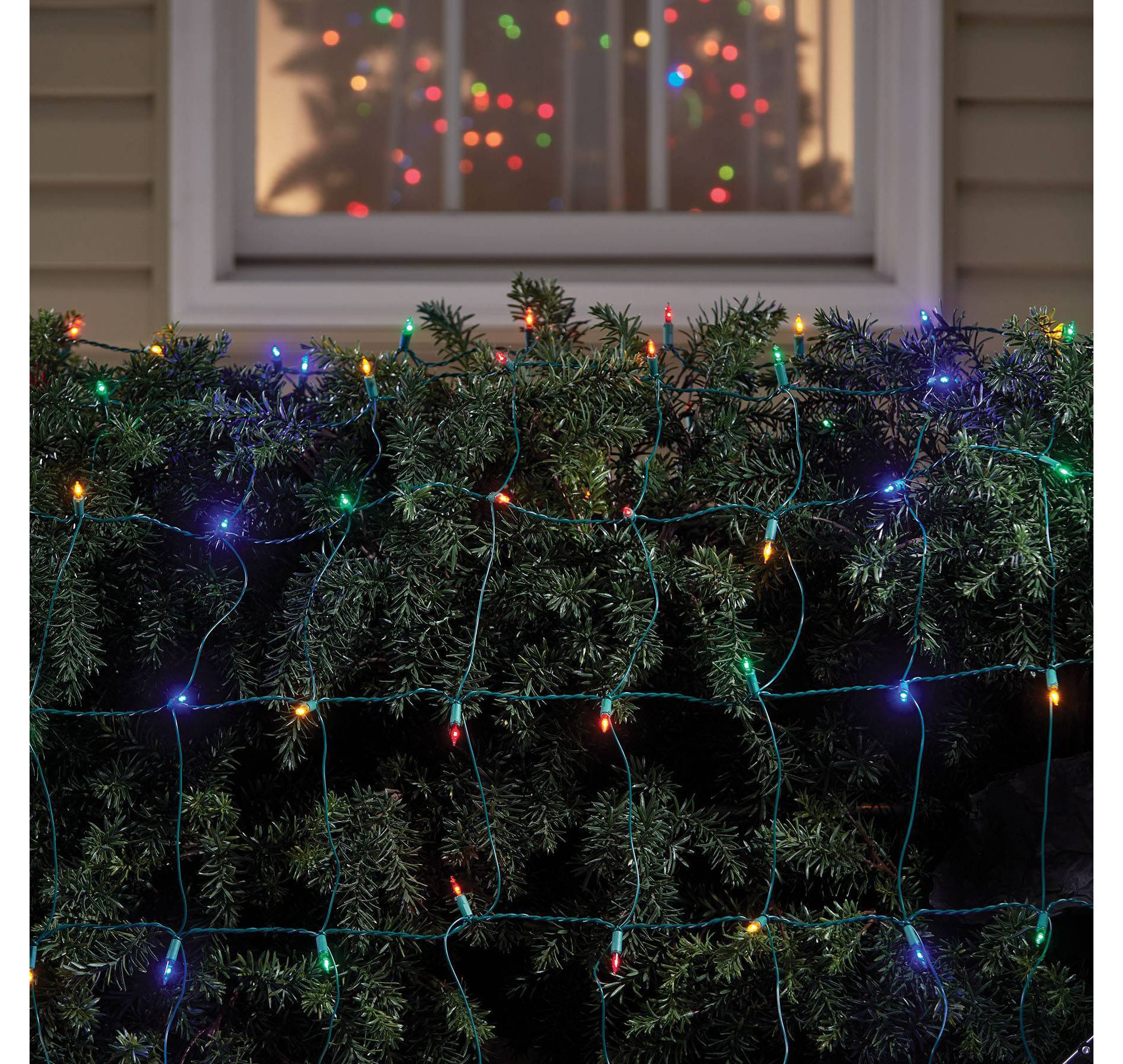 Sylvania 100ct 4'x6' LED Stay-lit Christmas Net Light Multicolored with Green Wire