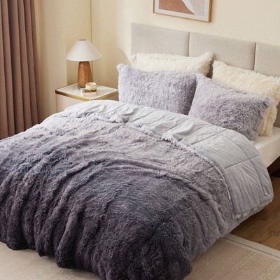 Intelligent Design Ultra Soft Faux Fur Comforter Set, Ombre Design Shaggy Long Fur Jump Tack Quilting Plushy Bedding Set with Matching Shams, Grey, Twin/Twin XL — фото 2