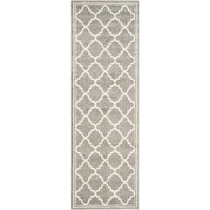 Amherst AMT422 Power Loomed Indoor Rugs - Safavieh - 1 of 4