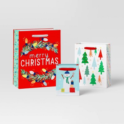 Christmas Wrapping Paper & Gift Bags