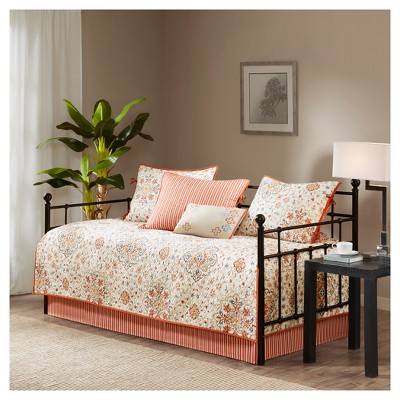 target daybed bedding