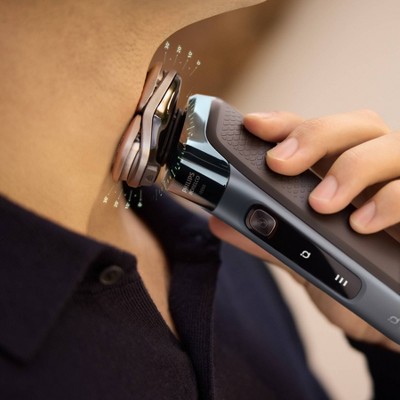 Philips Norelco i9000 Electric Shaver