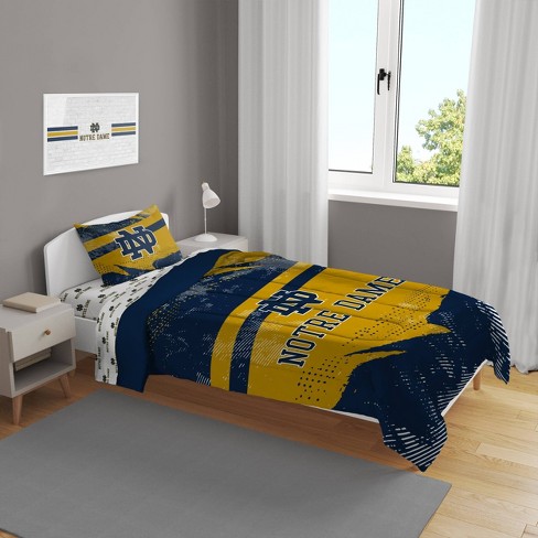 Ncaa Notre Dame Fighting Irish Slanted Stripe Twin Bedding Set In A Bag ...