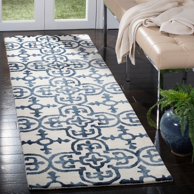 Hand-Tufted Ivory and Navy Wool Runner Rug, 2'3" x 10'