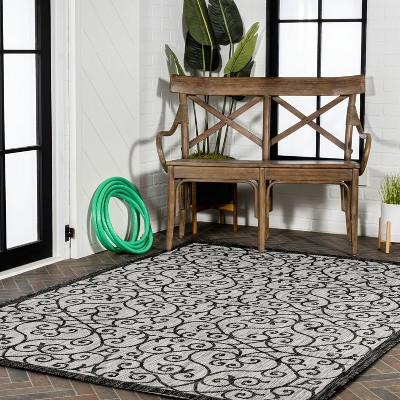 Boho-Chic Spanish Filigree Light Gray & Black 9'x12' Outdoor Rug