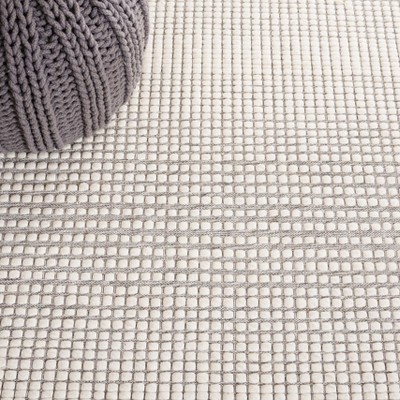 Ivory and Grey Handwoven Wool 6' x 9' Area Rug